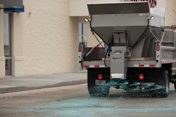 SNOWX0985_Renegade_6x4_08_v0r1-1280x731