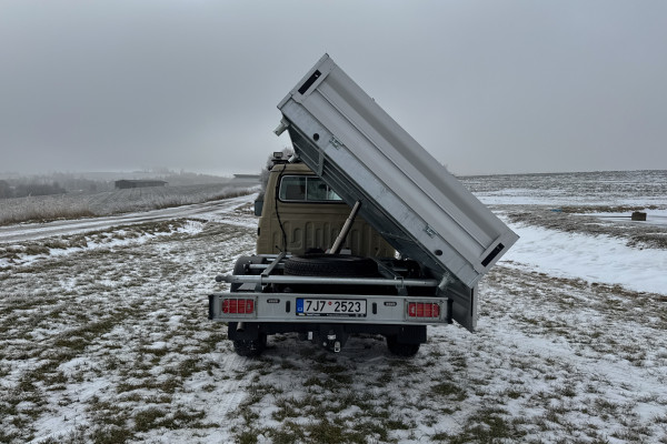 tomitruck_landcruiser_tristranny_sklapec
