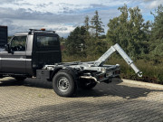 oyota_lc_79_nosic_kontejneru_detail_zvednuti