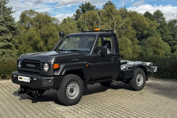 oyota_lc_79_nosic_kontejneru