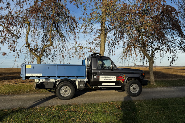 nosic_kontejneru_toyota