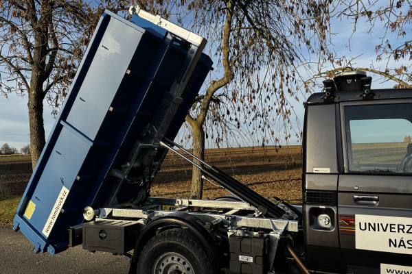 toyota_lc_nosic_kontejner_sklopeny