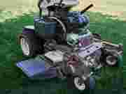 grasshopper_stand_on_so26